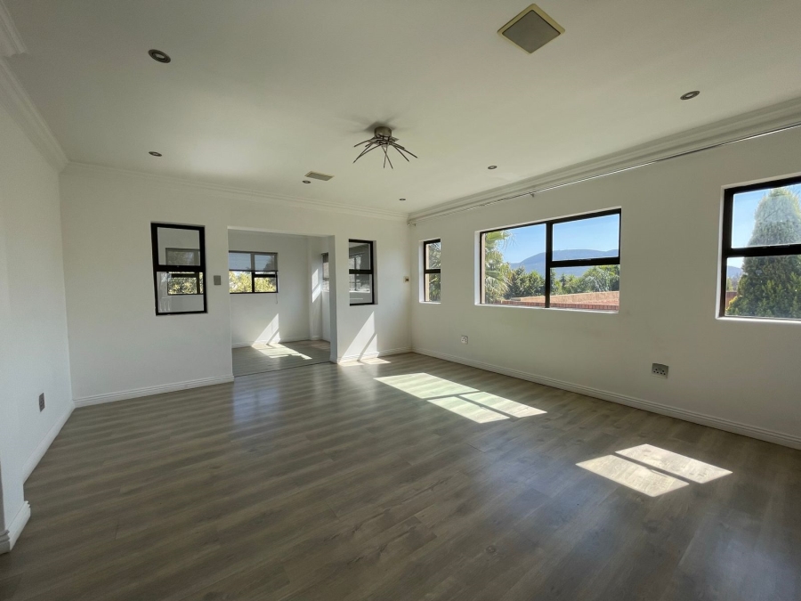 4 Bedroom Property for Sale in Birdwood Estate North West